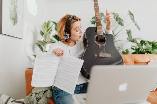 Apprenez la musique à votre rythme, quel que soit votre niveau Apprenez la musique à votre rythme, quel que soit votre niveau