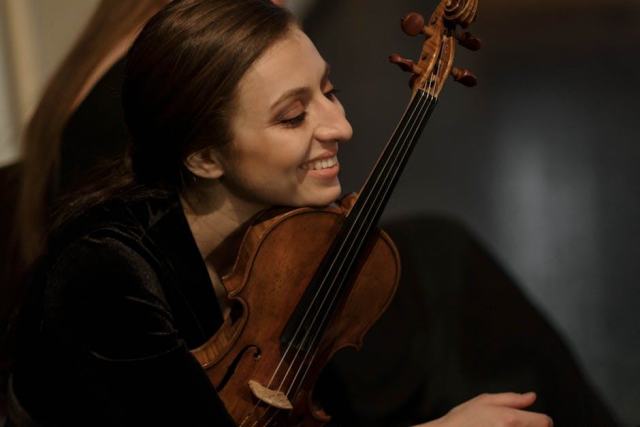 Apprendre le violon : les gestes fondamentaux pour bien démarrer Apprendre le violon : les gestes fondamentaux pour bien démarrer