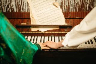 Mémoriser un morceau de piano et savoir qu'il est acquis